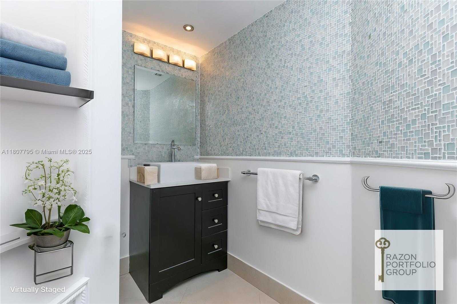 Small Image of 21150 POINT PLACE #LPH 2902, Aventura Number 13