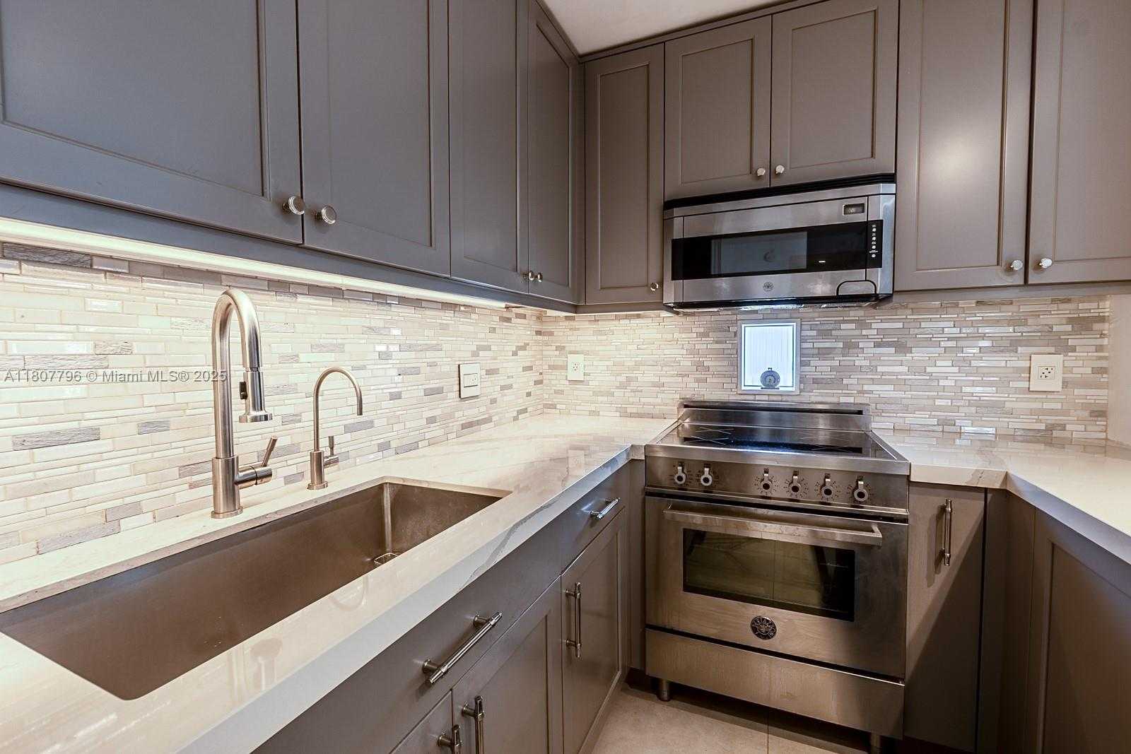 Small Image of 1545 EUCLID AVE #5C, Miami Beach Number 5