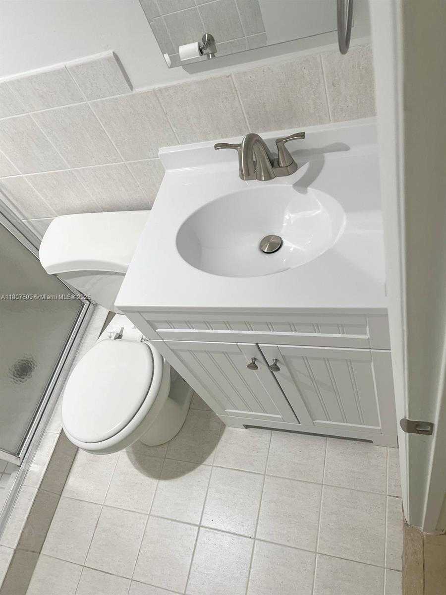 Small Image of 447 NORTH EAST 195TH ST #217, Miami Number 5