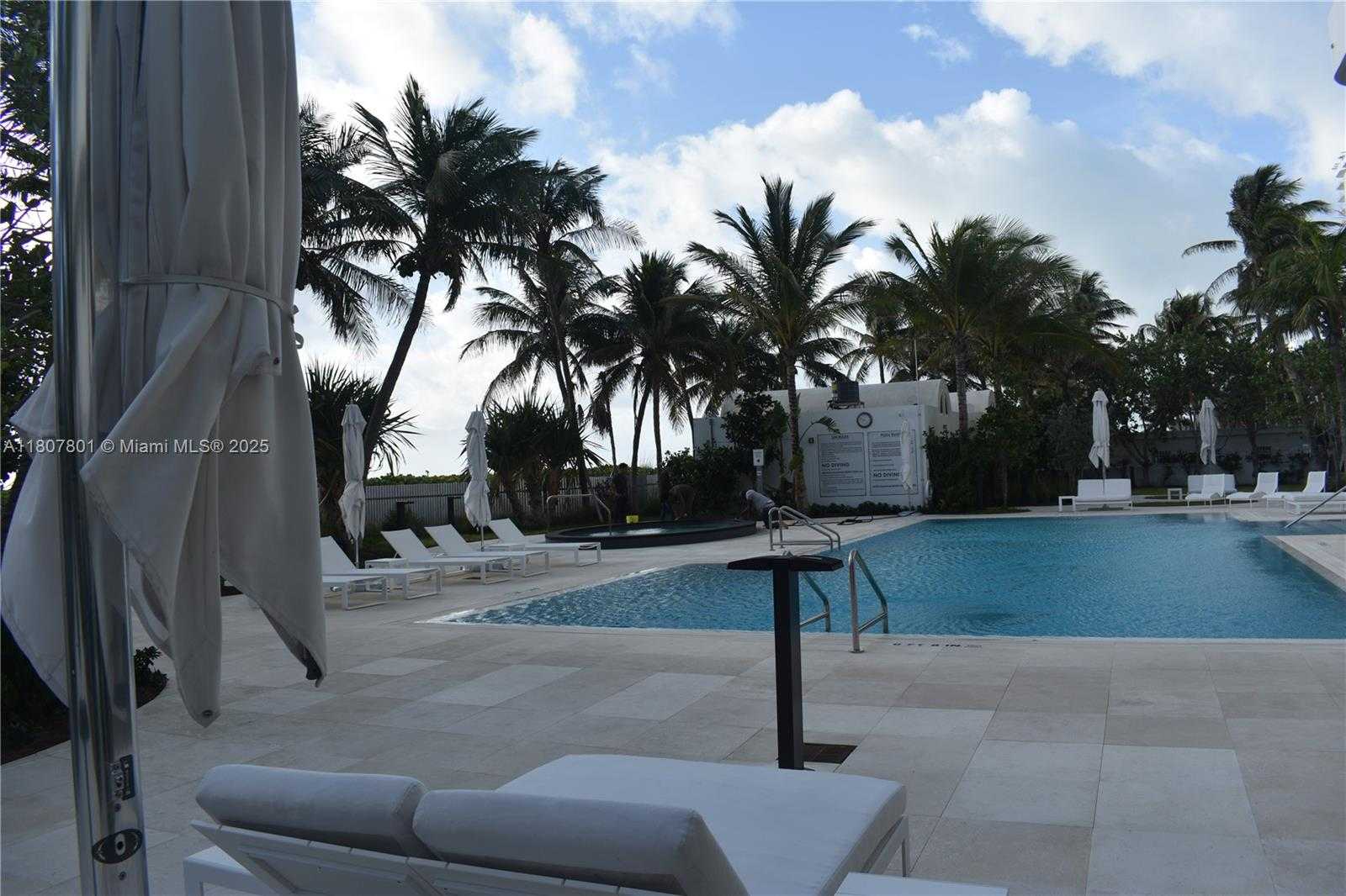 Small Image of 6365 COLLINS AVE #2110, Miami Beach Number 12