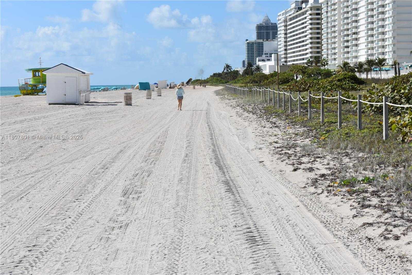Small Image of 6365 COLLINS AVE #2110, Miami Beach Number 25