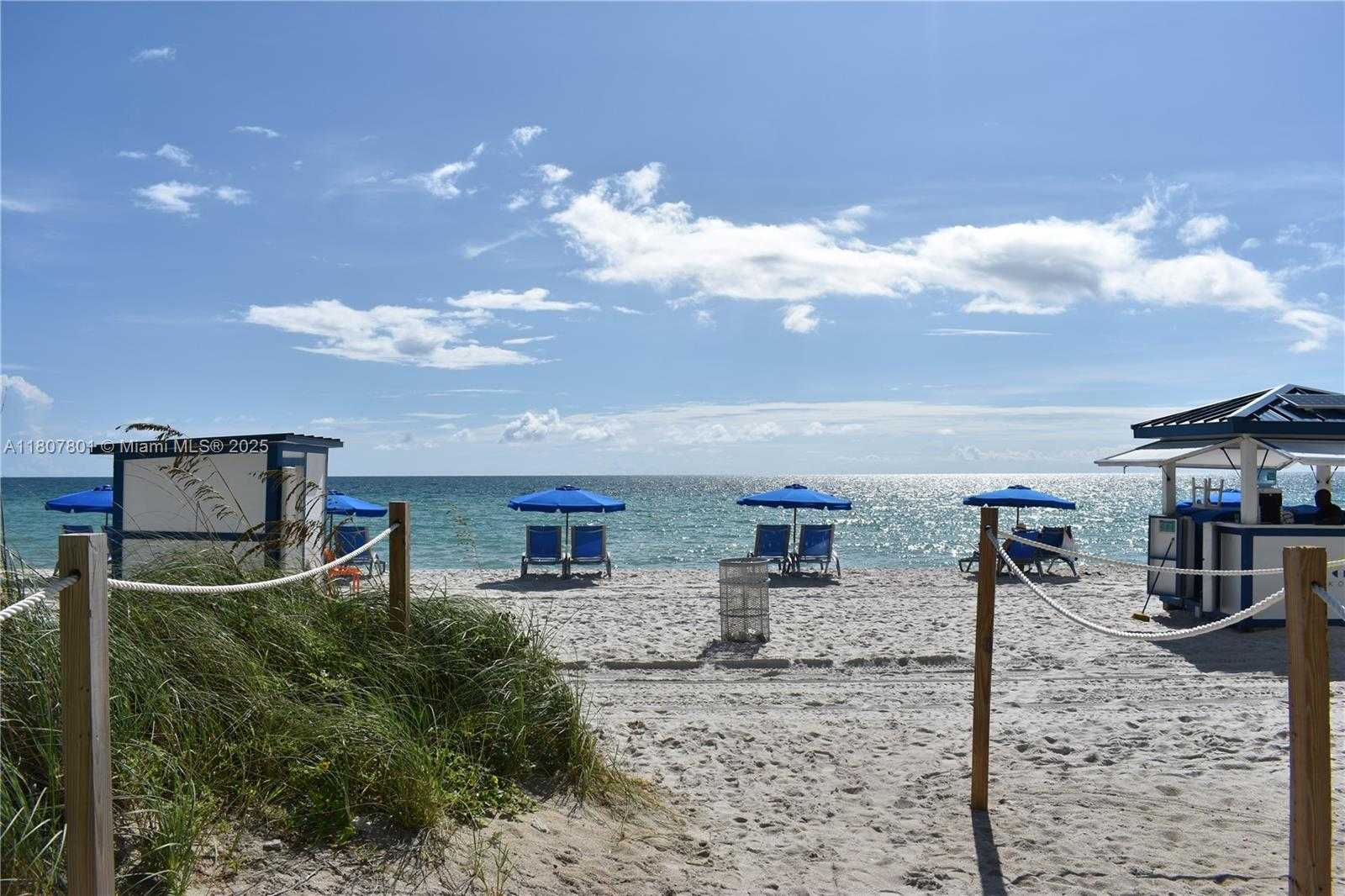 Small Image of 6365 COLLINS AVE #2110, Miami Beach Number 30