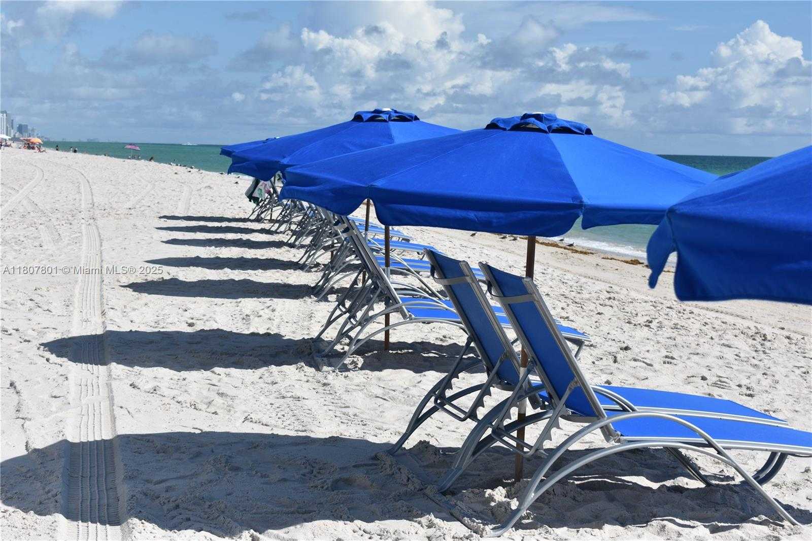 Small Image of 6365 COLLINS AVE #2110, Miami Beach Number 32