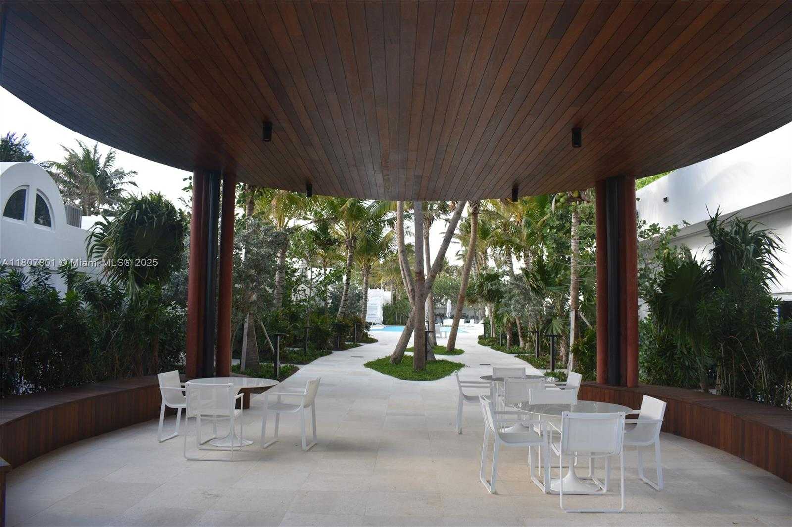 Small Image of 6365 COLLINS AVE #2110, Miami Beach Number 9