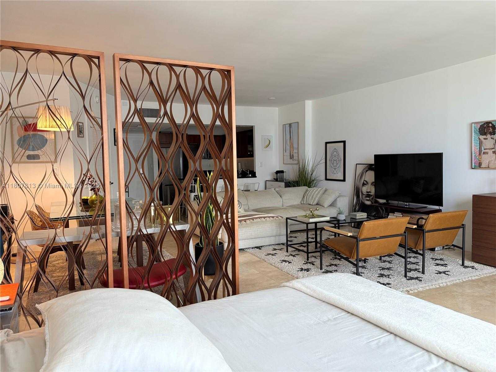 Small Image of 2301 COLLINS AVE #1514, Miami Beach Number 10