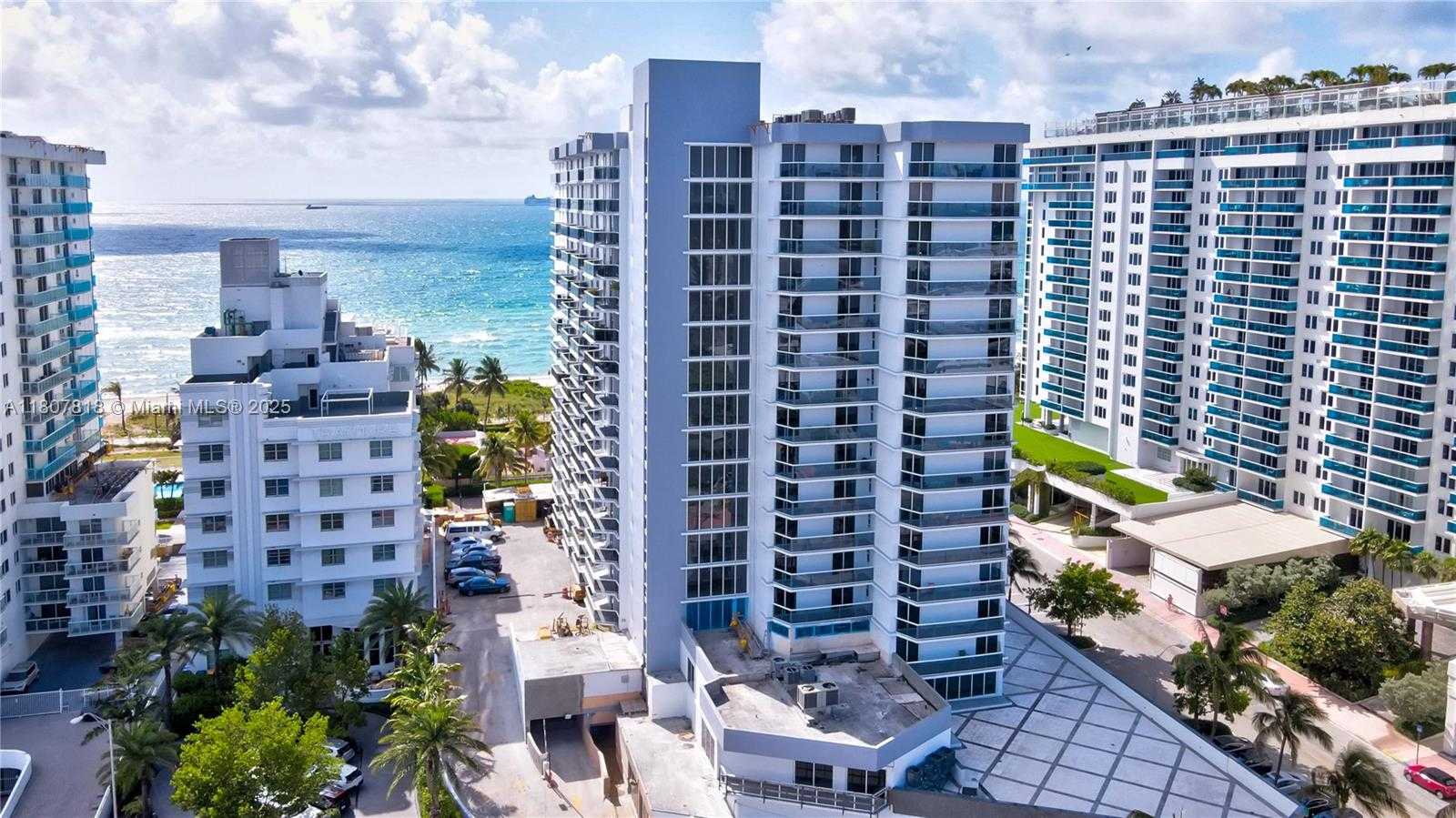Small Image of 2401 COLLINS AVE #1410, Miami Beach Number 27