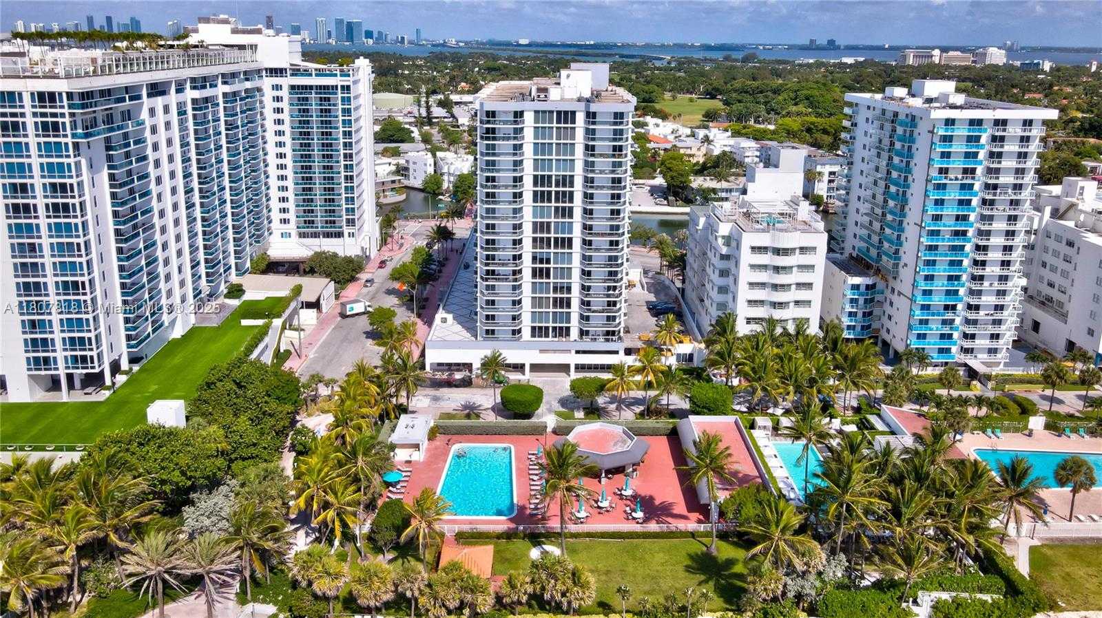 Small Image of 2401 COLLINS AVE #1410, Miami Beach Number 30