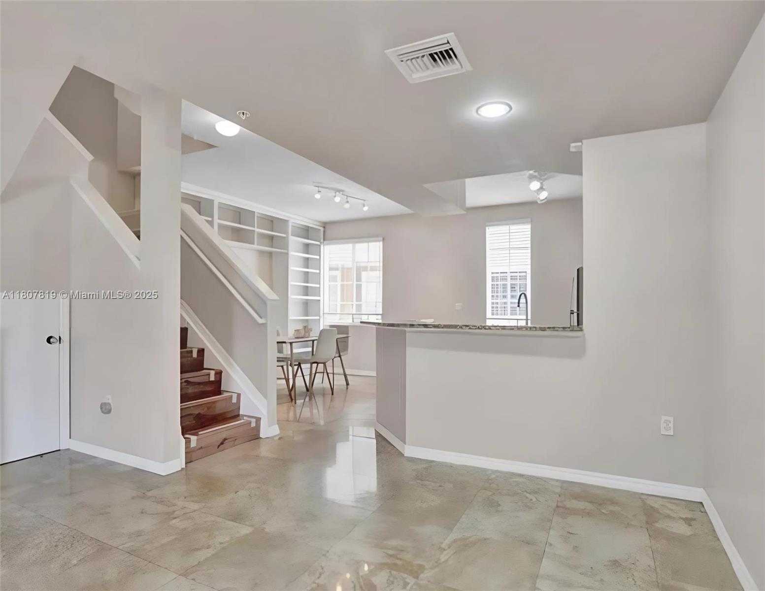 Small Image of 2965 NORTH EAST 185TH ST #1514, Aventura Number 6