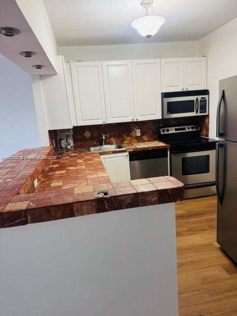 Small Image of 1455 NORTH TREASURE DR #4M, North Bay Village Number 13