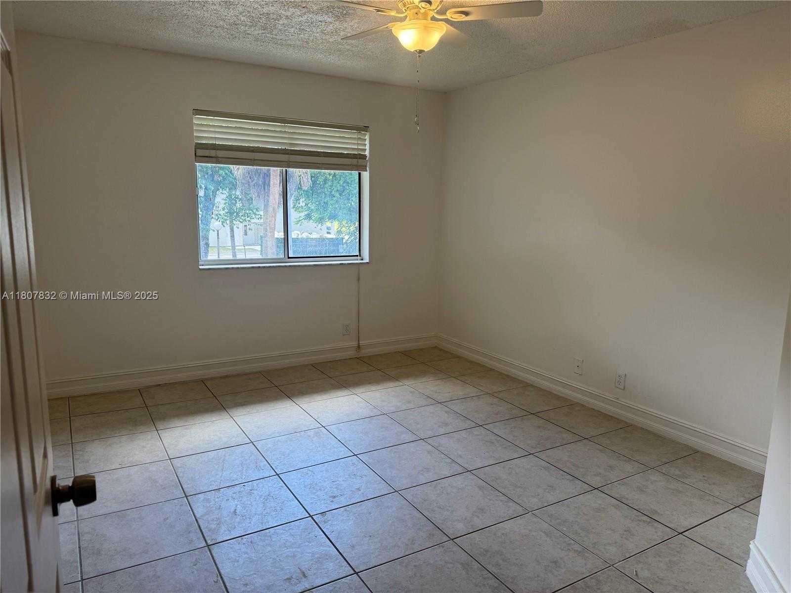 Small Image of 9515 SOUTH WEST 138TH PL #9515, Miami Number 24