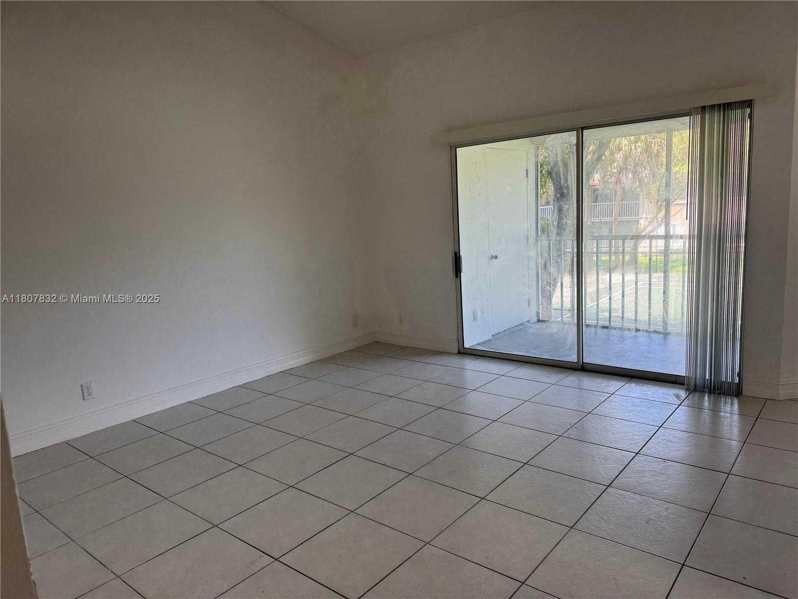 Small Image of 9515 SOUTH WEST 138TH PL #9515, Miami Number 4