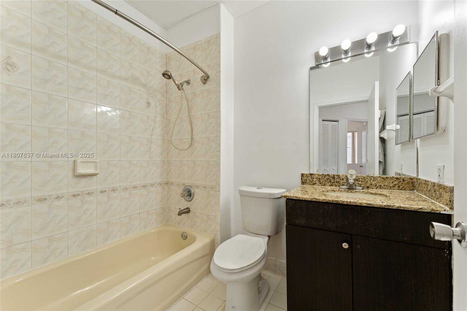 Small Image of 10819 NORTH WEST 51ST LN, Doral Number 18