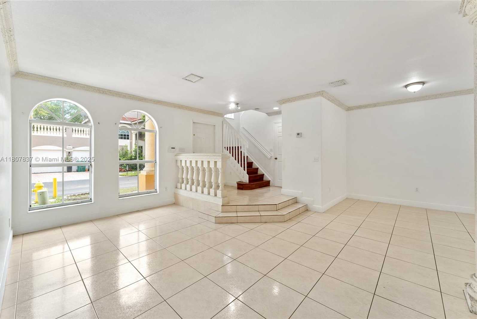 Small Image of 10819 NORTH WEST 51ST LN, Doral Number 3