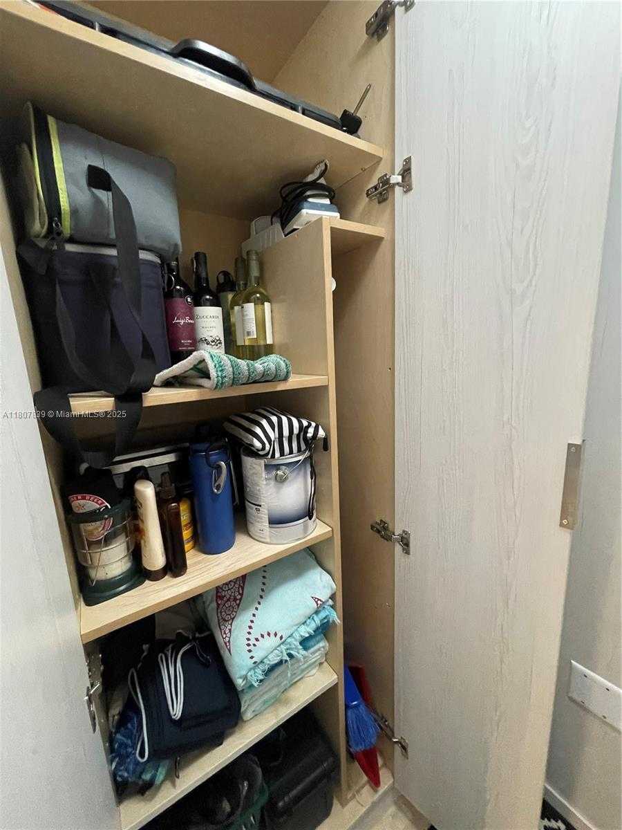 Small Image of 1755 EAST HALLANDALE BEACH BLVD #2305E, Hallandale Beach Number 23