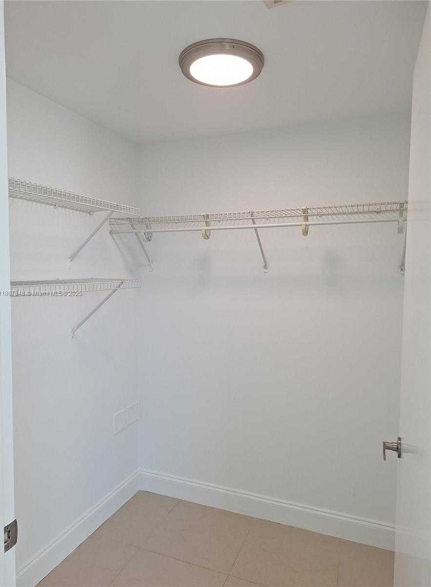 Small Image of 350 SOUTH MIAMI AVE #3708, Miami Number 16