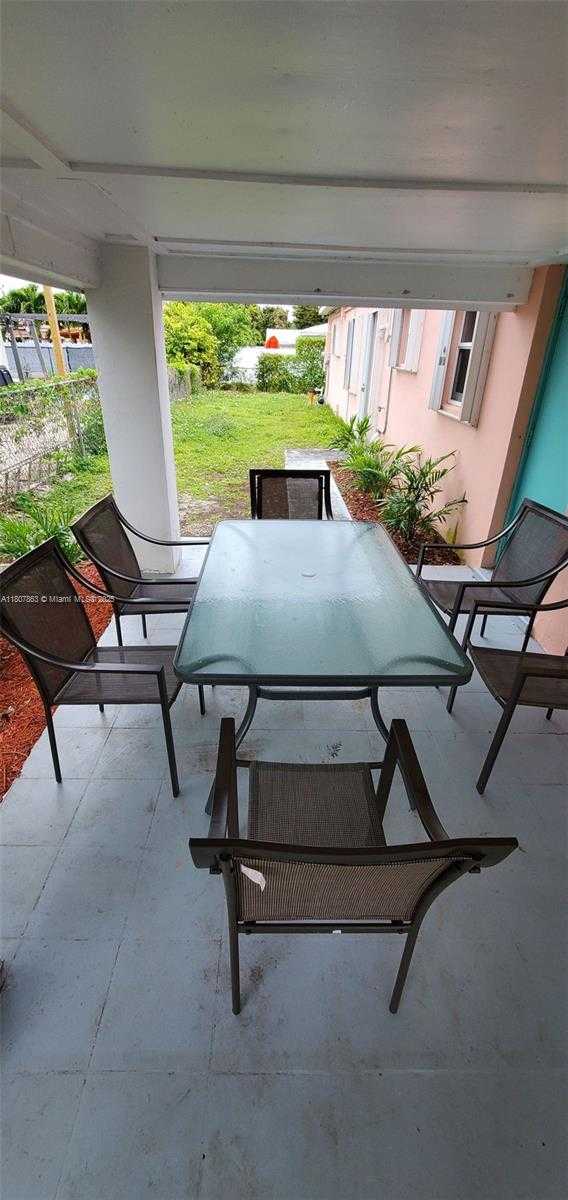 Small Image of 1679 NORTH EAST 175TH ST, North Miami Beach Number 17