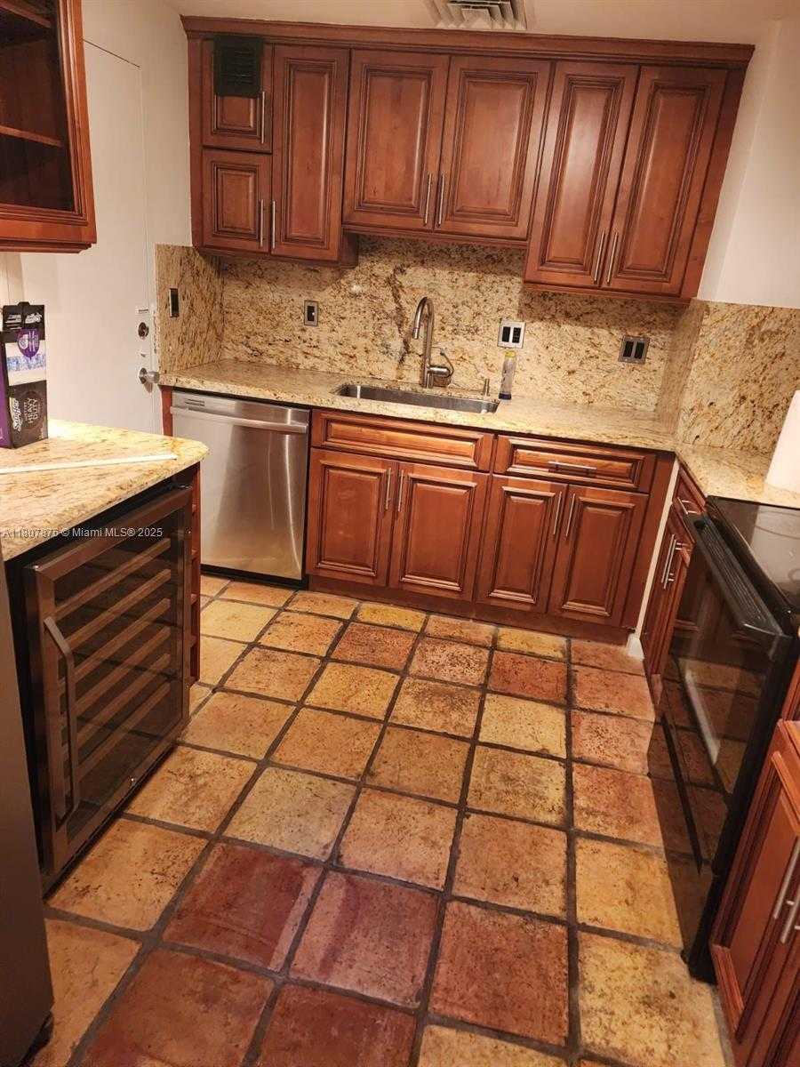 Small Image of 2451 BRICKELL AVE #17U, Miami Number 7