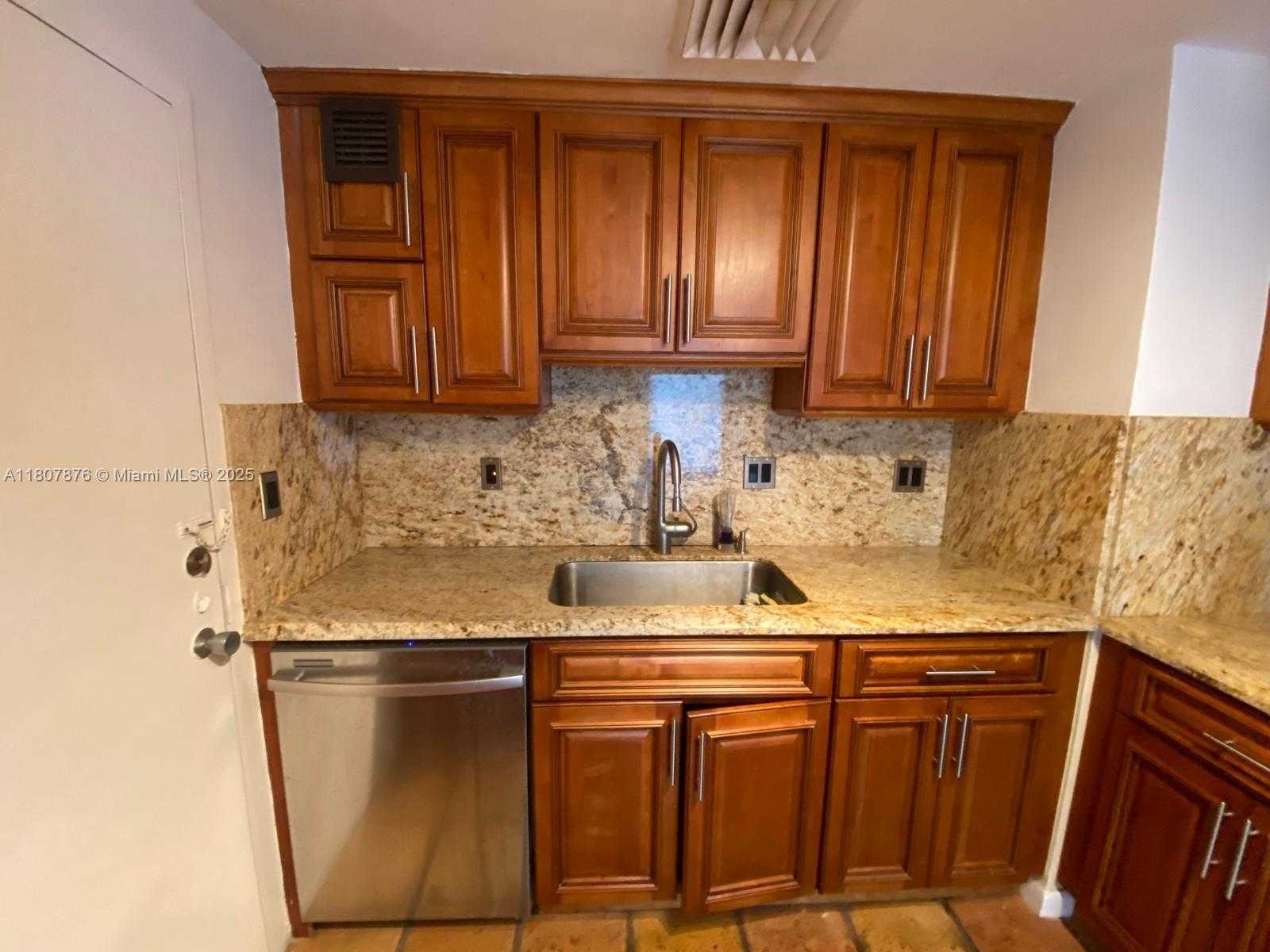 Small Image of 2451 BRICKELL AVE #17U, Miami Number 8