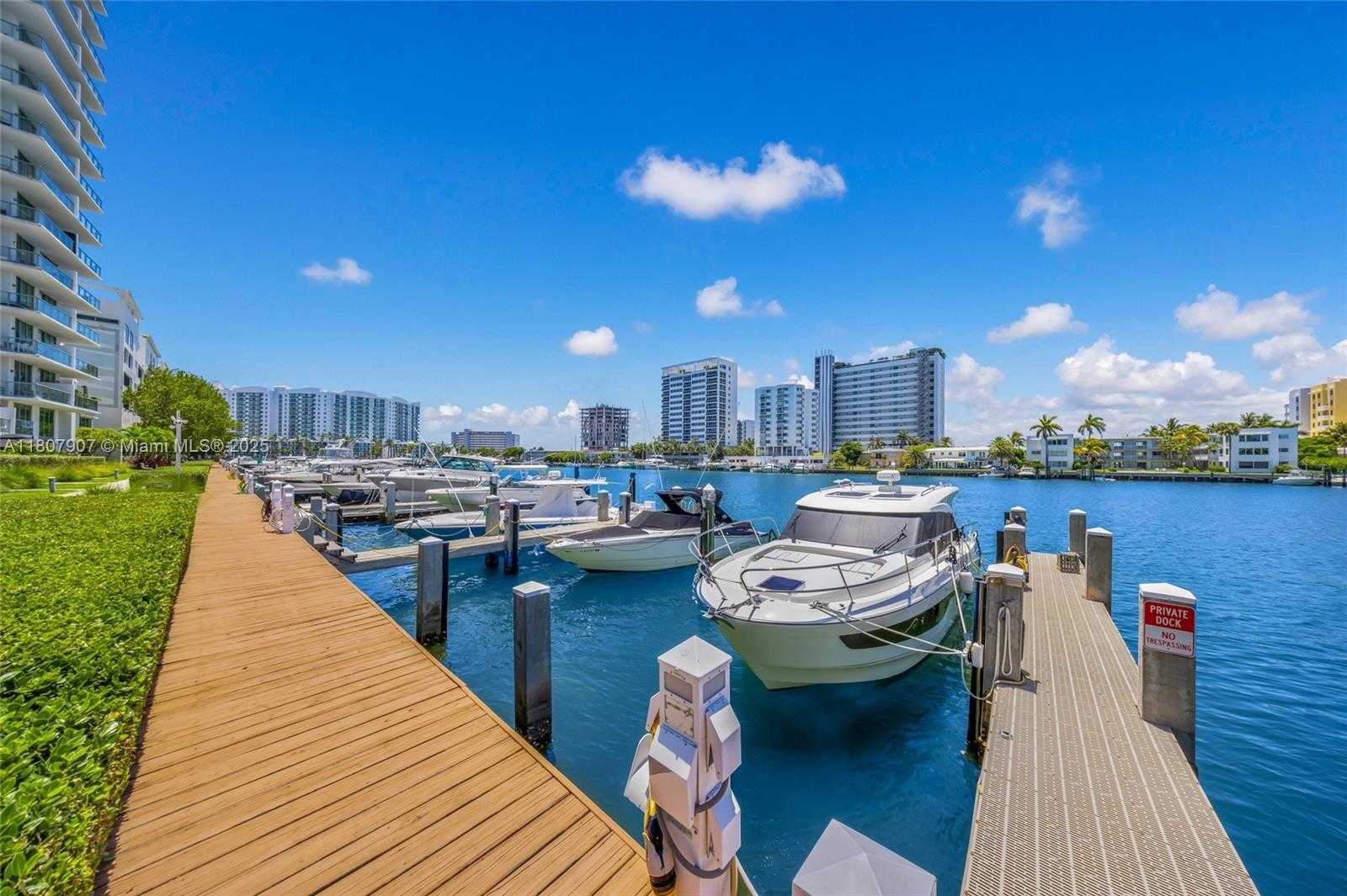 Small Image of 7930 EAST DR #DR, North Bay Village Number 25
