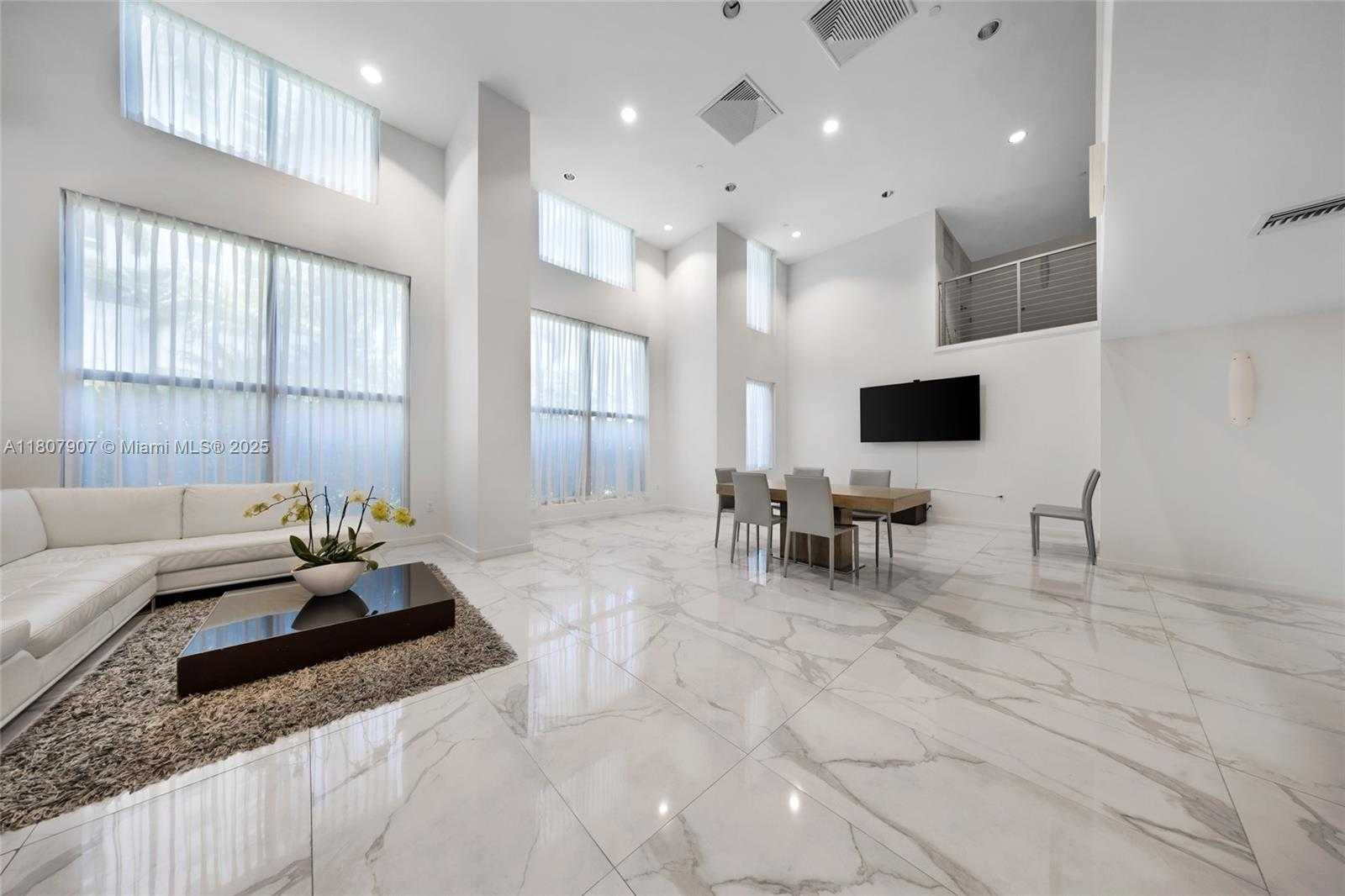 Small Image of 7930 EAST DR #DR, North Bay Village Number 26