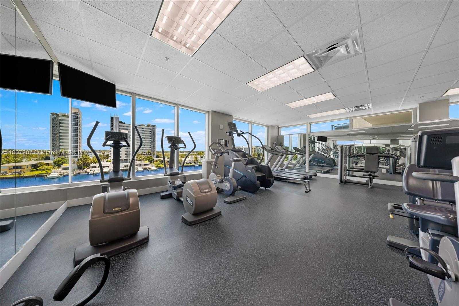 Small Image of 7930 EAST DR #DR, North Bay Village Number 28