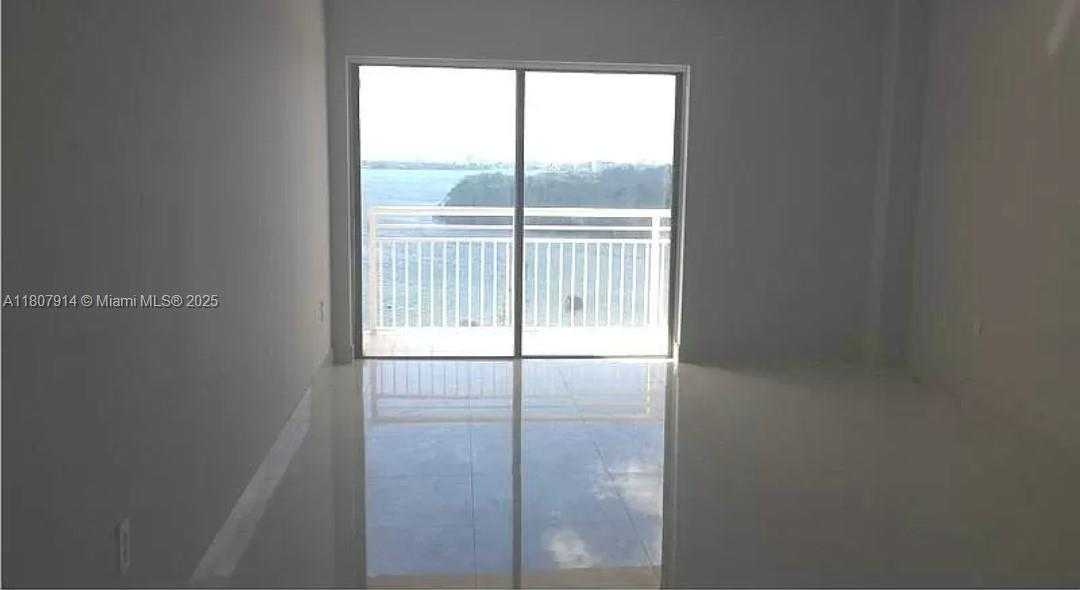 Small Image of 400 #1004, Sunny Isles Beach Number 7