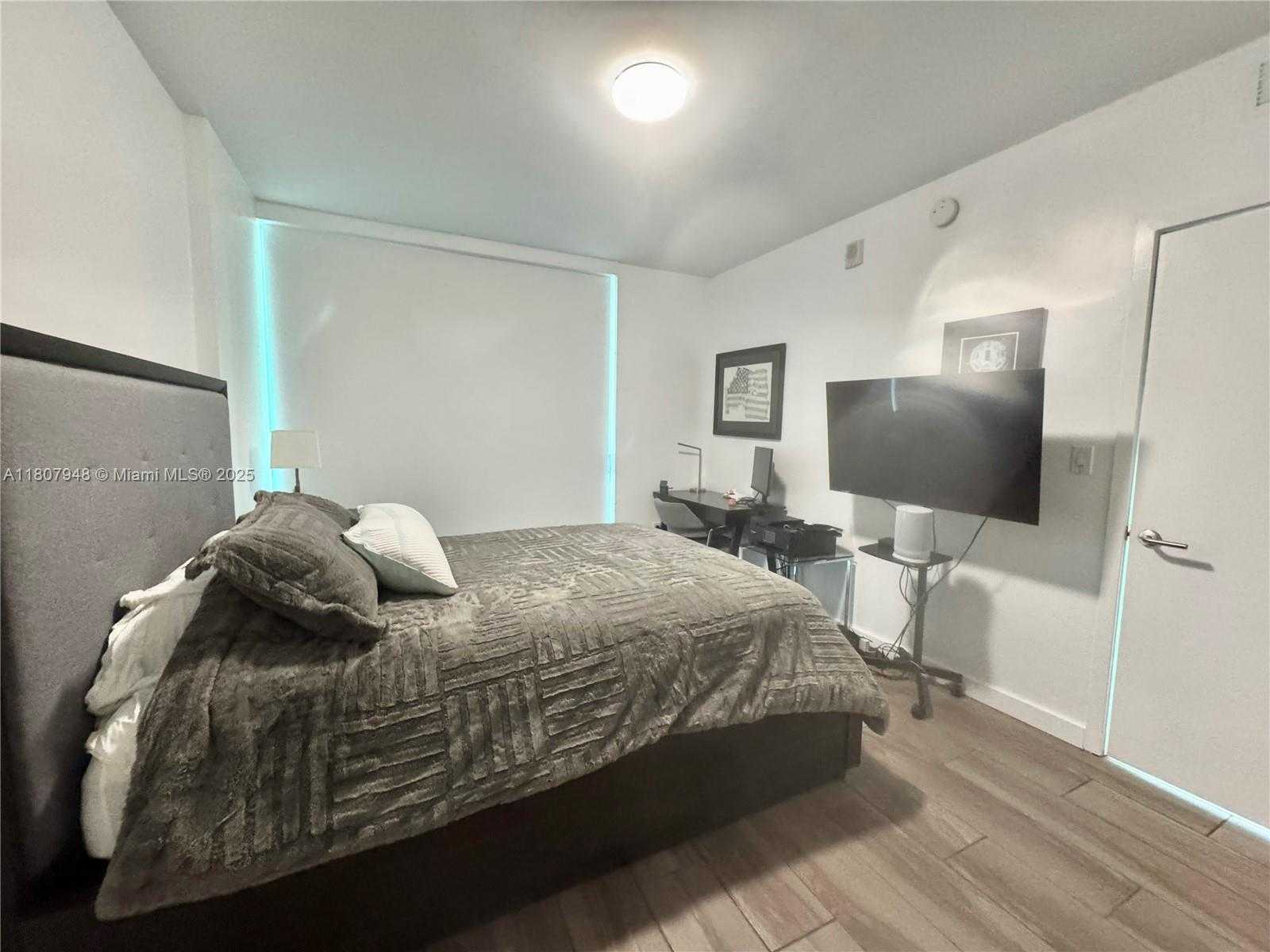 Small Image of 1600 SOUTH WEST 1ST AVE #910, Miami Number 7
