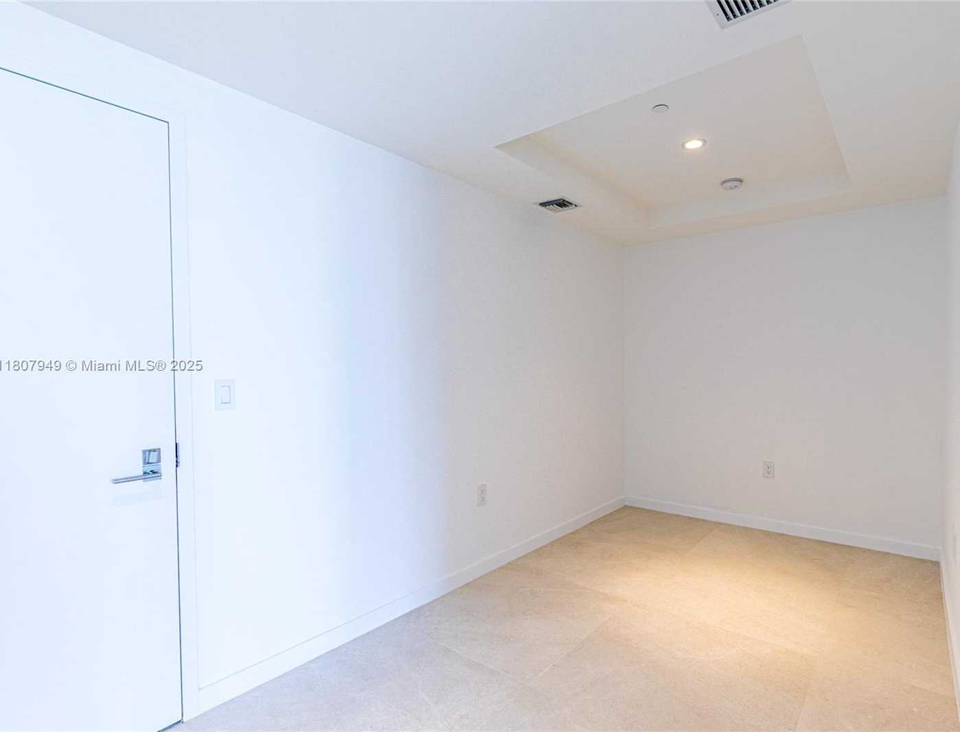 Small Image of 45 SOUTH WEST 9TH ST #3302, Miami Number 9