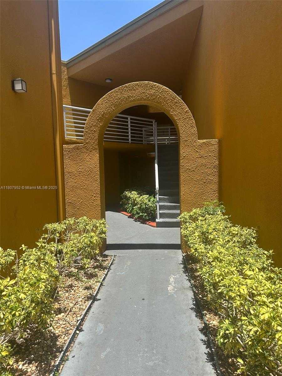 Small Image of 9741 FONTAINEBLEAU BLVD #H109, Miami Number 2
