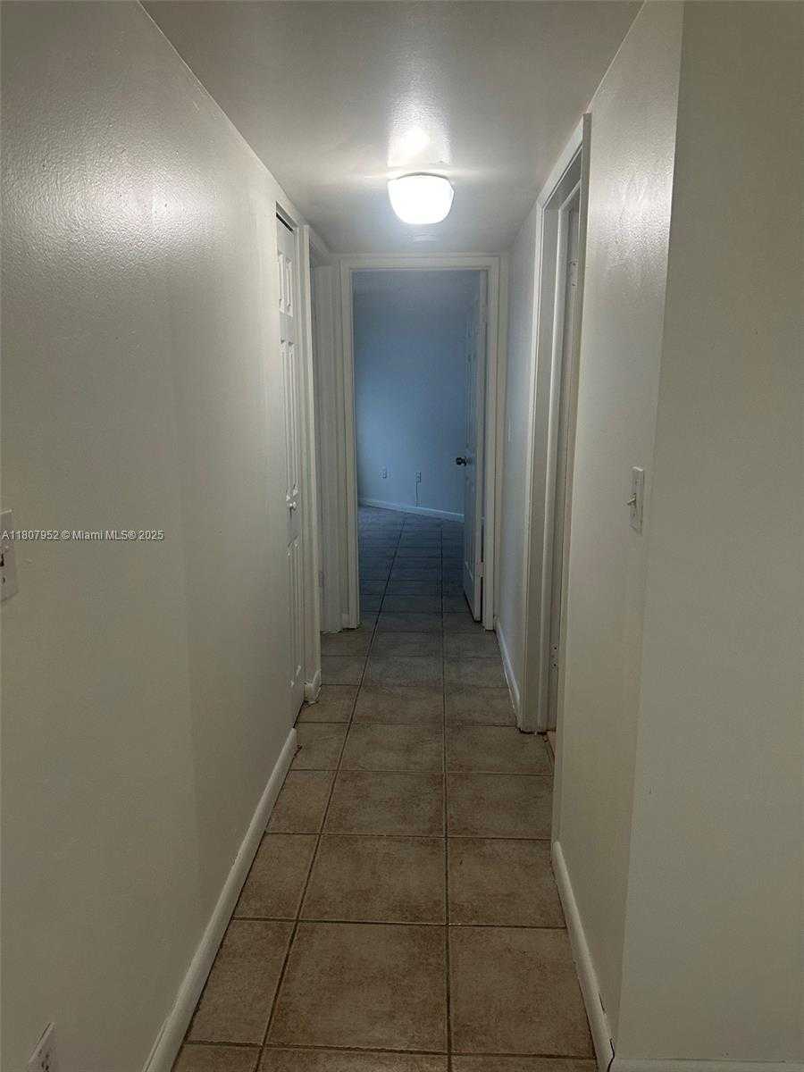 Small Image of 9741 FONTAINEBLEAU BLVD #H109, Miami Number 6