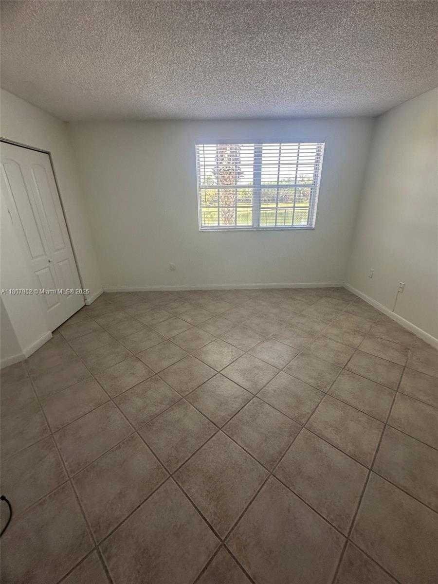 Small Image of 9741 FONTAINEBLEAU BLVD #H109, Miami Number 8