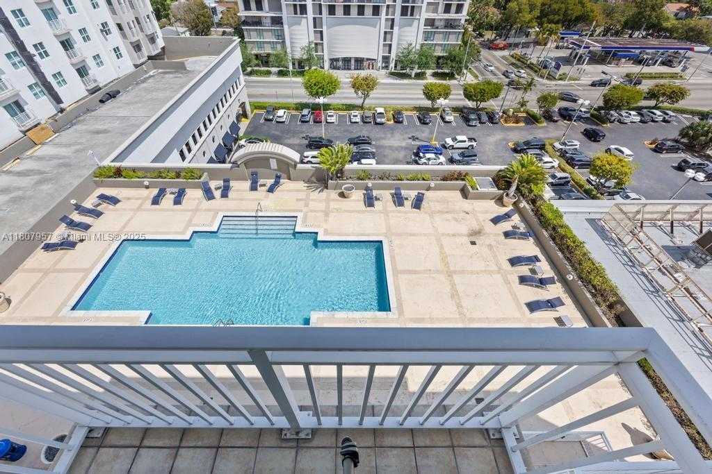 Small Image of 50 MENORES AVE #805, Coral Gables Number 18