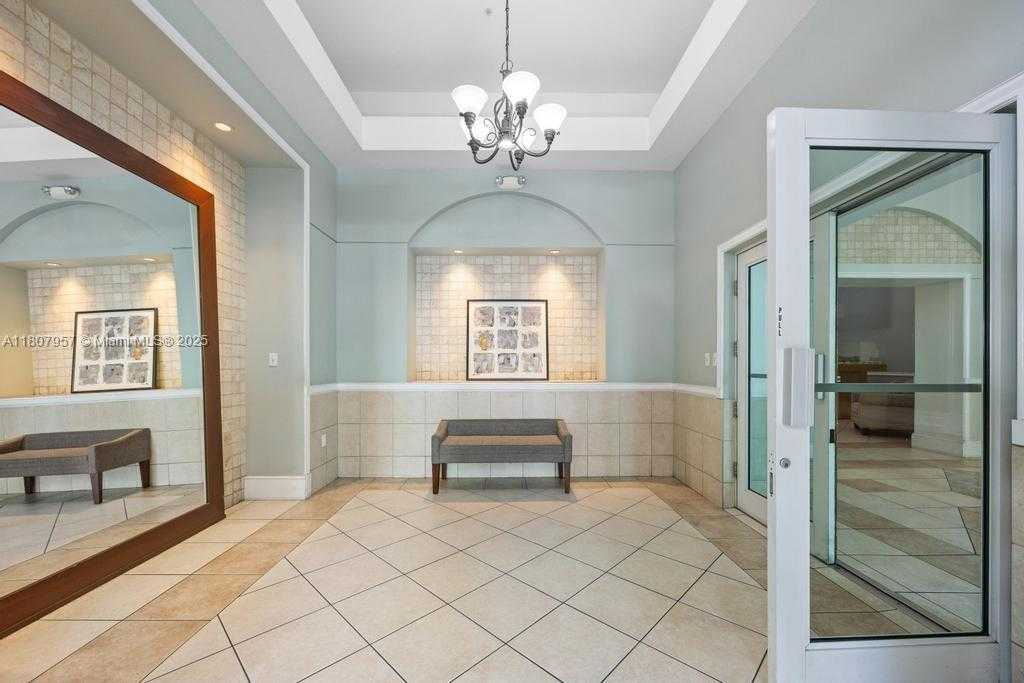 Small Image of 50 MENORES AVE #805, Coral Gables Number 2