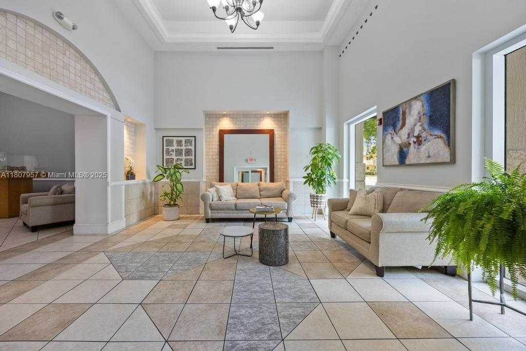 Small Image of 50 MENORES AVE #805, Coral Gables Number 3