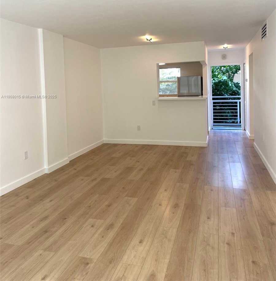 Small Image of 716 MICHIGAN AVE #202, Miami Beach Number 21