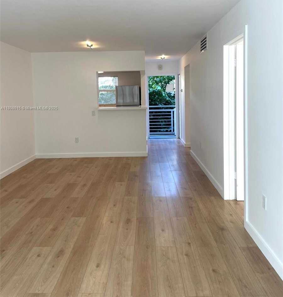 Small Image of 716 MICHIGAN AVE #202, Miami Beach Number 22