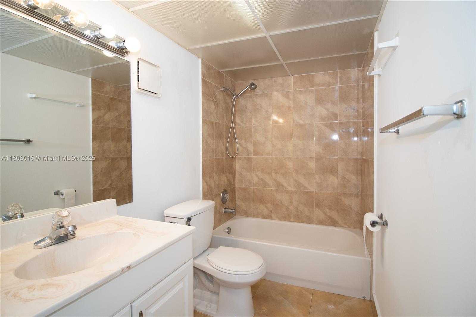 Small Image of 9367 FONTAINEBLEAU BLVD #G211, Miami Number 20