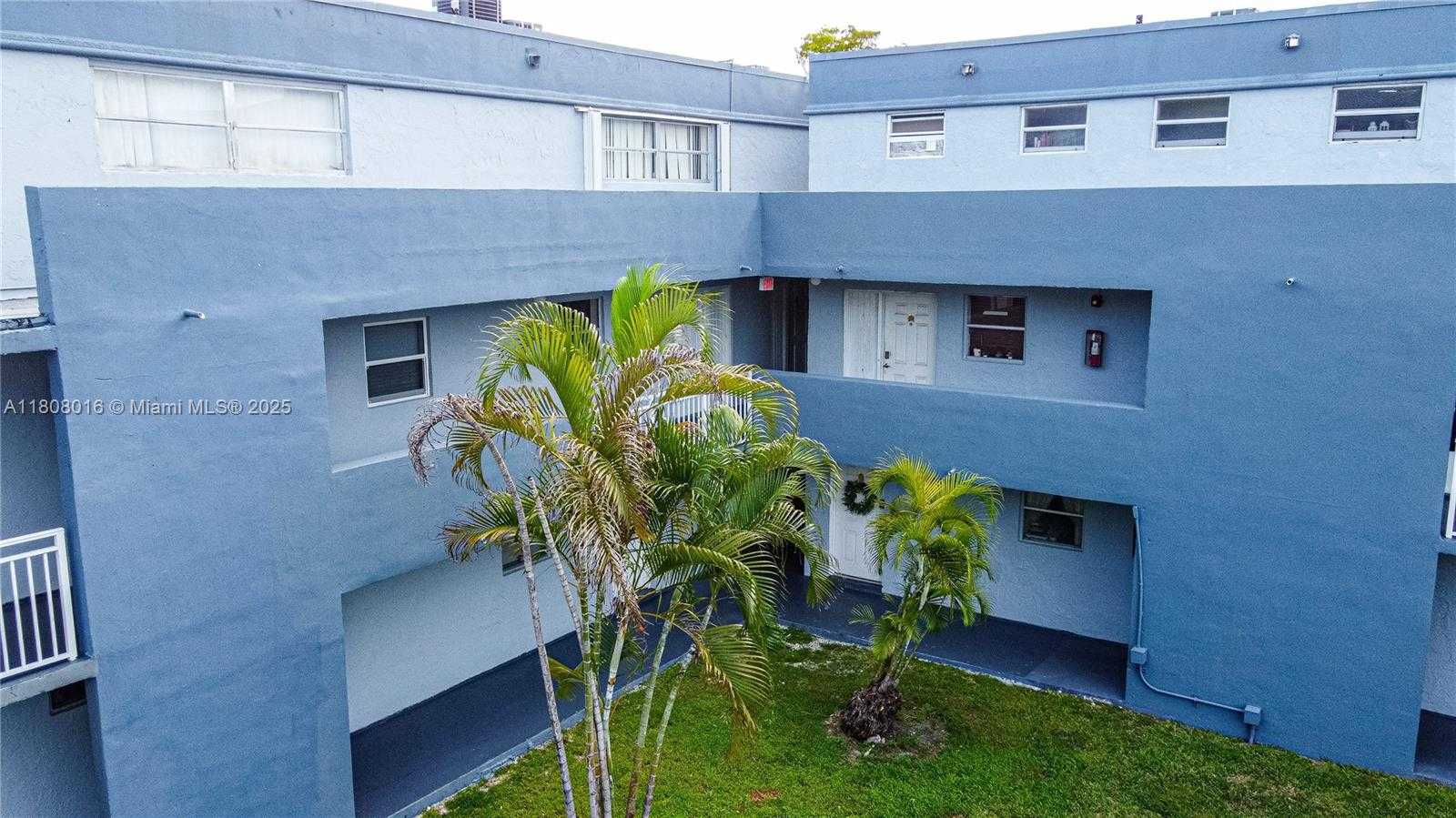 Small Image of 9367 FONTAINEBLEAU BLVD #G211, Miami Number 3