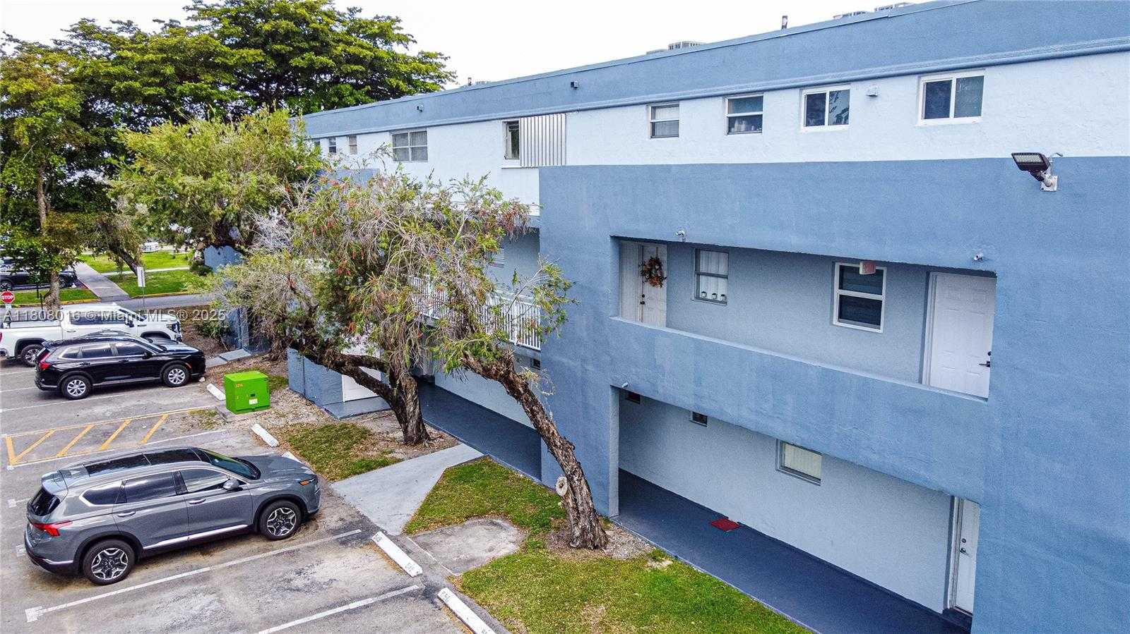 Small Image of 9367 FONTAINEBLEAU BLVD #G211, Miami Number 4