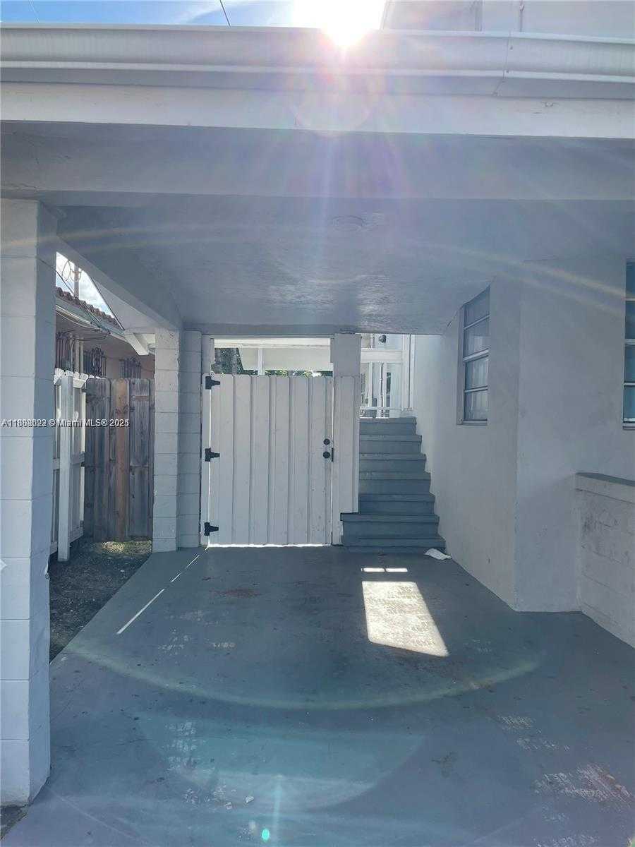 Small Image of 736 NORTH WEST 22ND CT #3, Miami Number 6