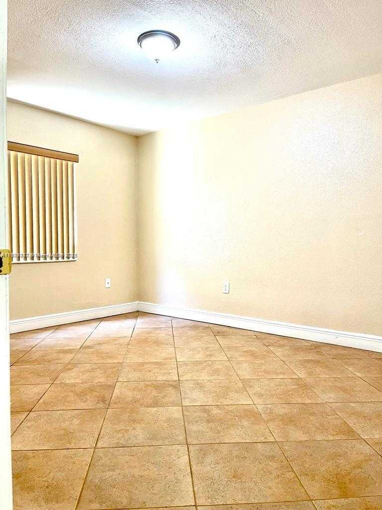 Small Image of 3021 WEST 76TH ST #C-101, Hialeah Number 4