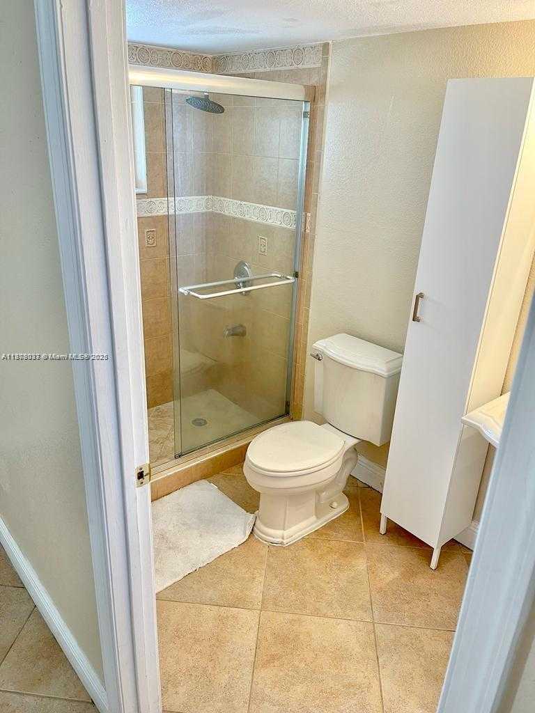 Small Image of 3021 WEST 76TH ST #C-101, Hialeah Number 5