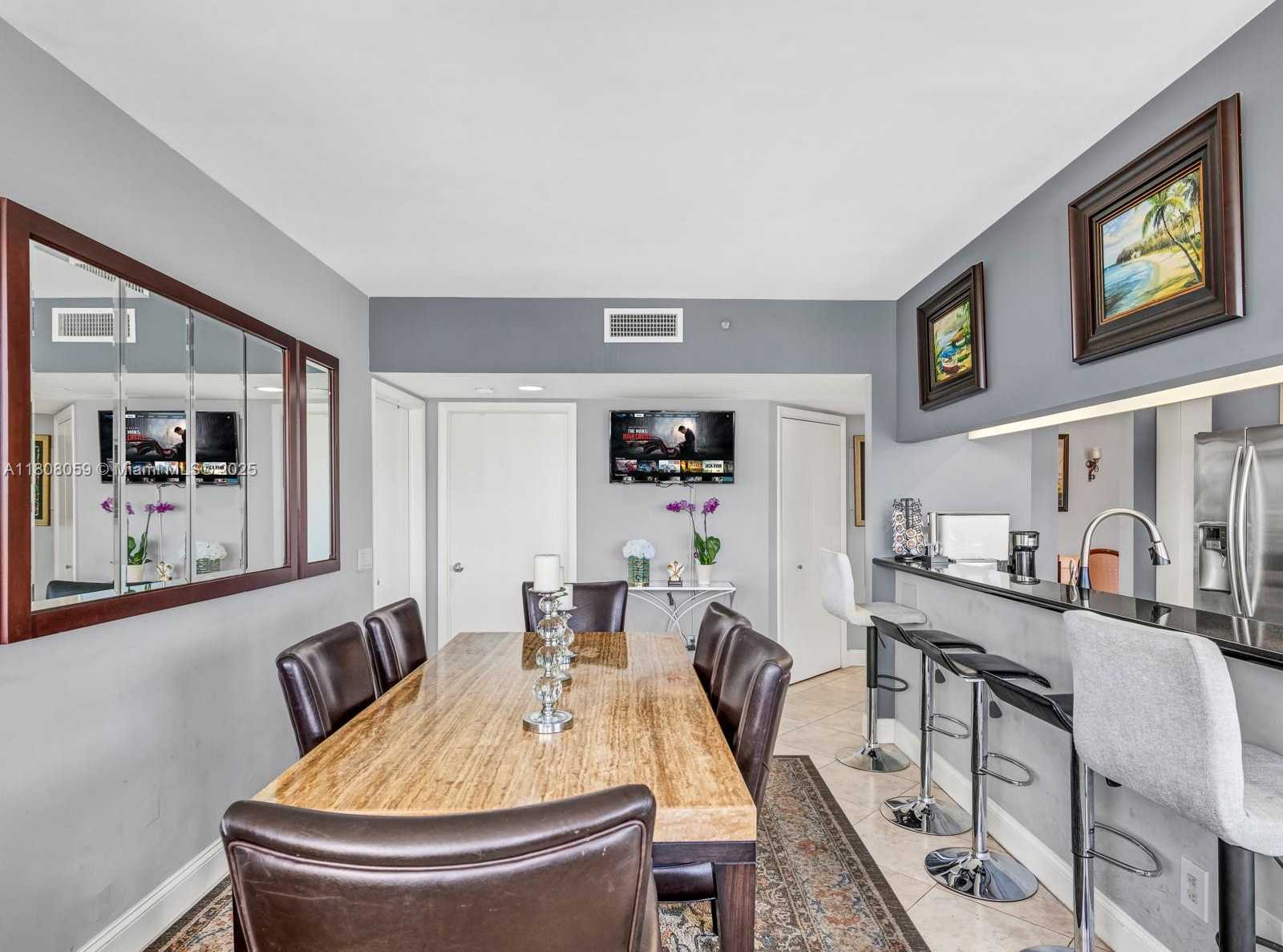 Small Image of 21205 YACHT CLUB DR #601, Aventura Number 21