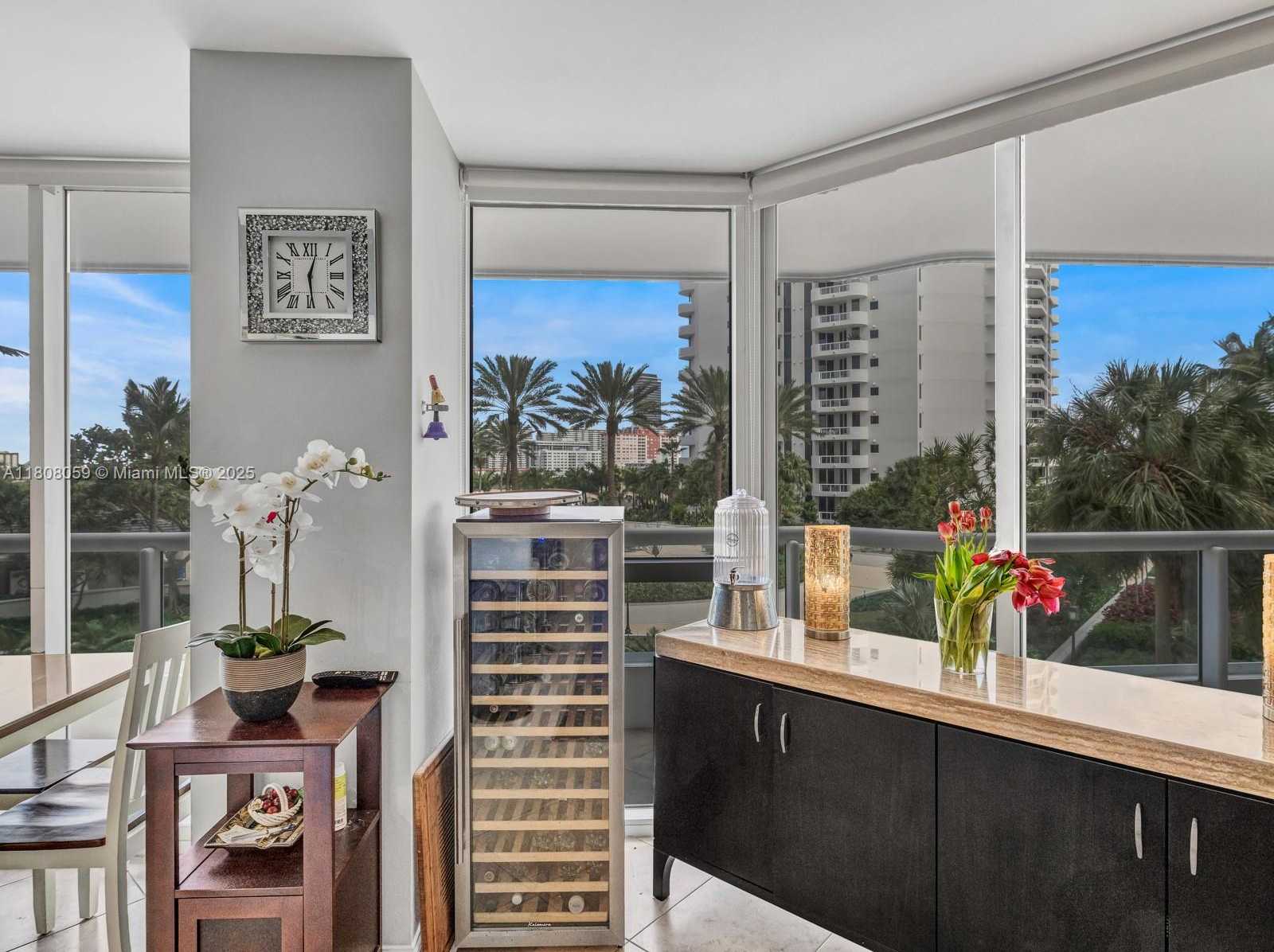Small Image of 21205 YACHT CLUB DR #601, Aventura Number 24