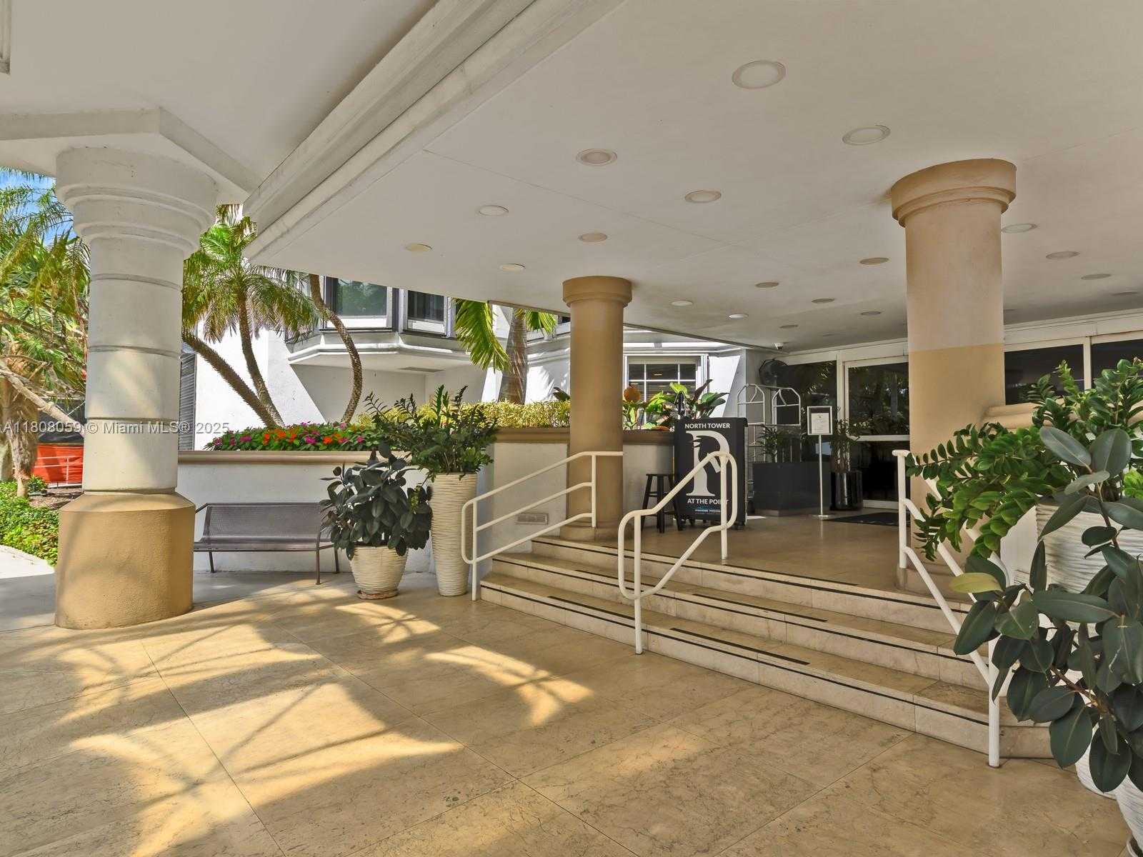 Small Image of 21205 YACHT CLUB DR #601, Aventura Number 7
