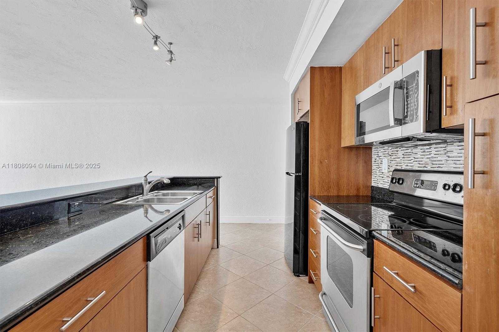 Small Image of 10350 WEST BAY HARBOR DR #8E, Bay Harbor Islands Number 7