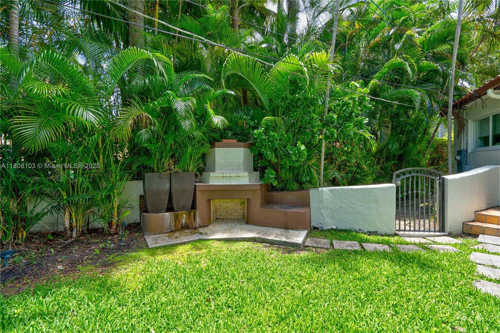 Small Image of 228 SOUTH WEST 31ST RD, Miami Number 10