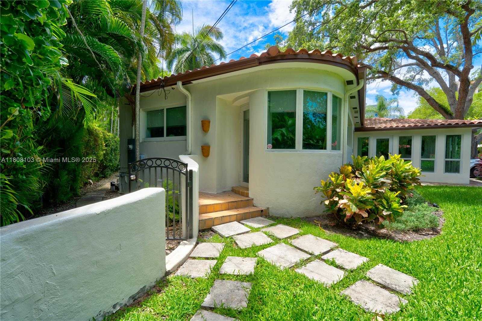 Small Image of 228 SOUTH WEST 31ST RD, Miami Number 11