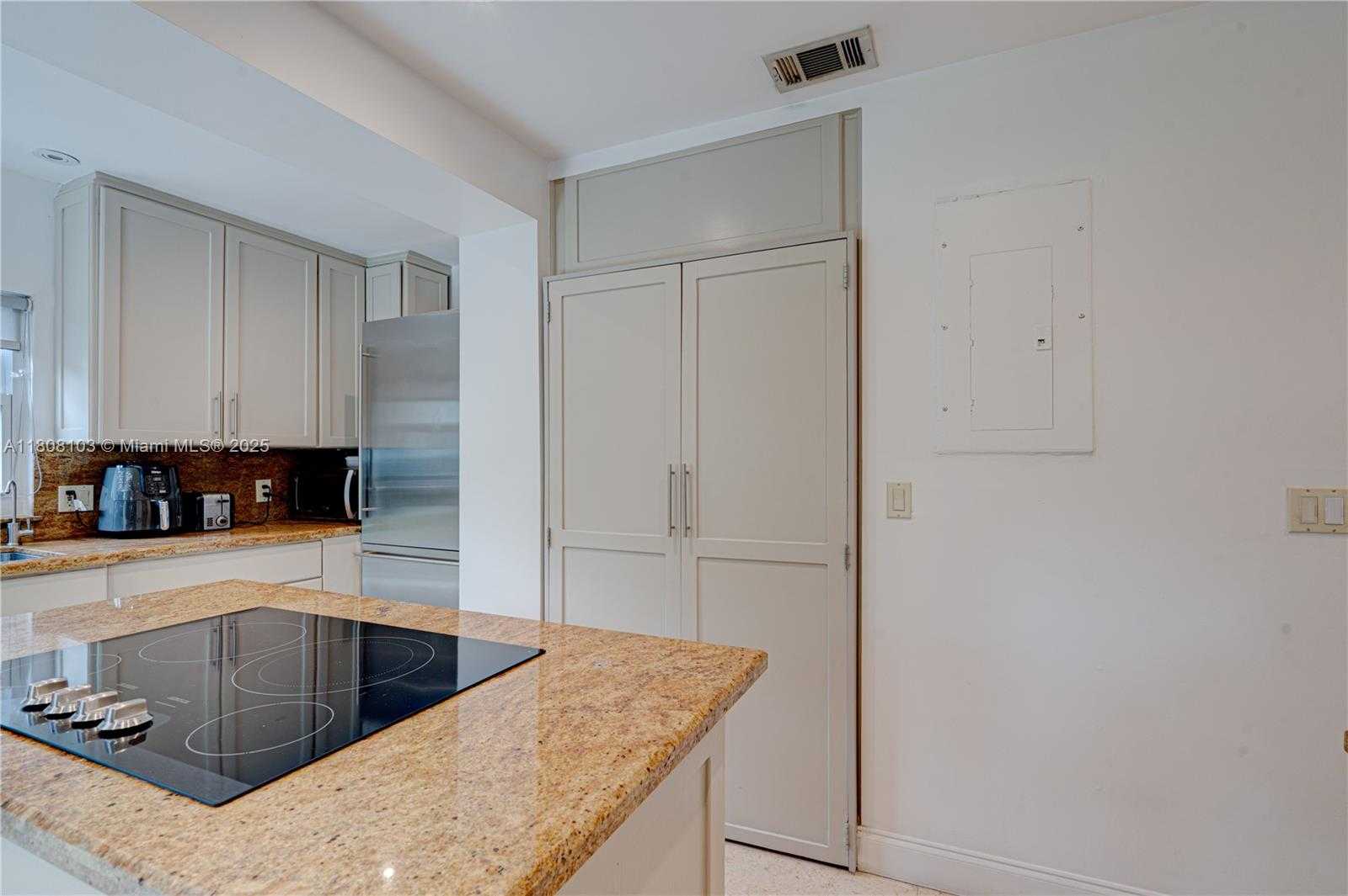 Small Image of 228 SOUTH WEST 31ST RD, Miami Number 28