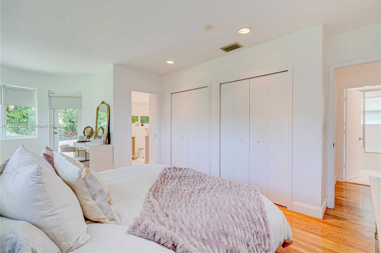 Small Image of 228 SOUTH WEST 31ST RD, Miami Number 33